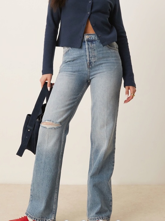 Free People Denim - Free People Holly High Rise bootcut distressed knee jeans in cambridge blue